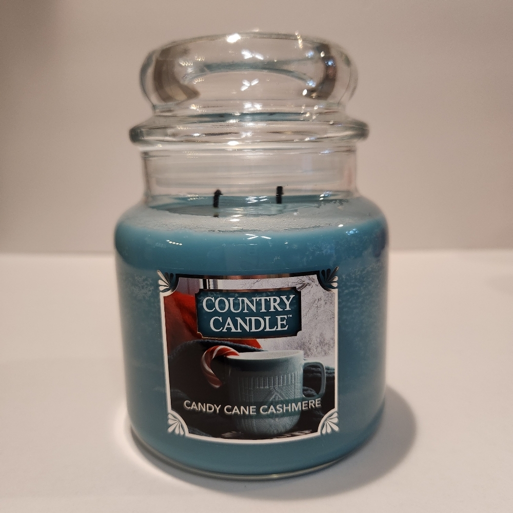 Kringle Candy Cane Cashmere Medium 2 Wick Candle 18oz